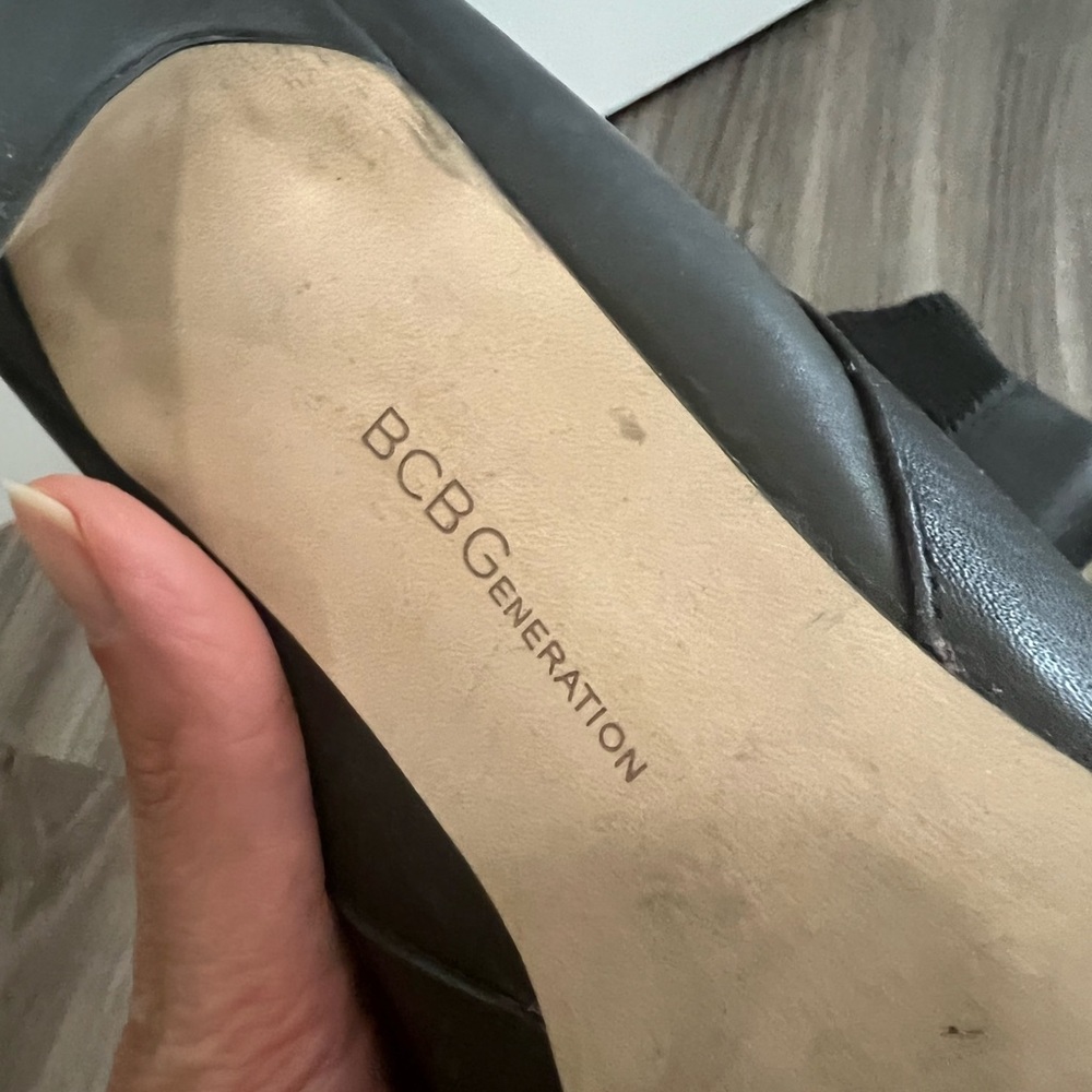 BCBG booties - Picture 8 of 8